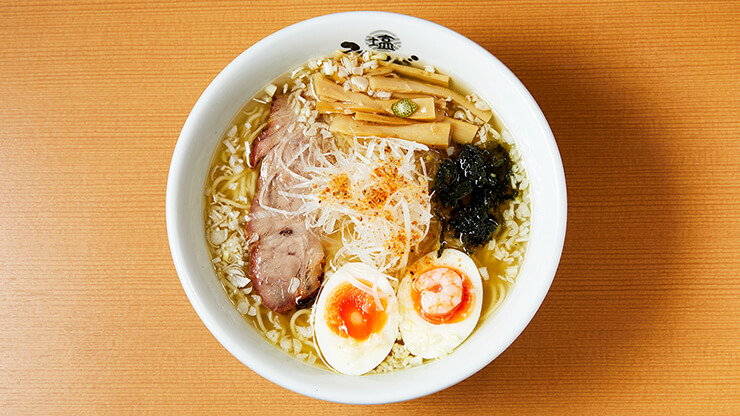 Specializing in salt-based ramen Hirugao